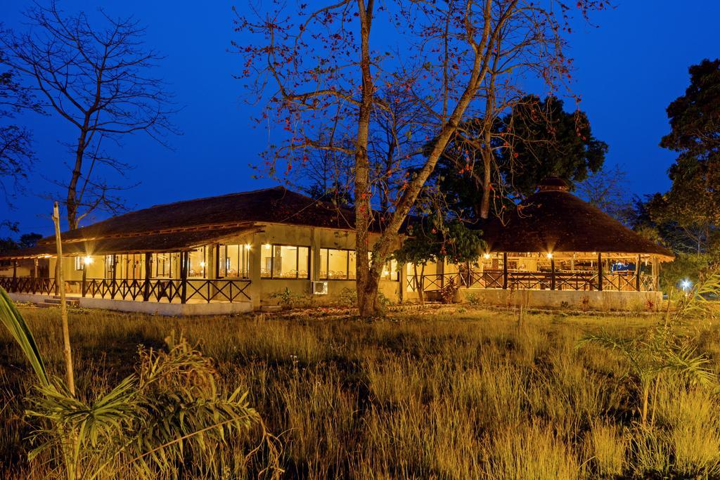 Siddhartha Wildlife Retreat Hotel Meghauli Exterior photo