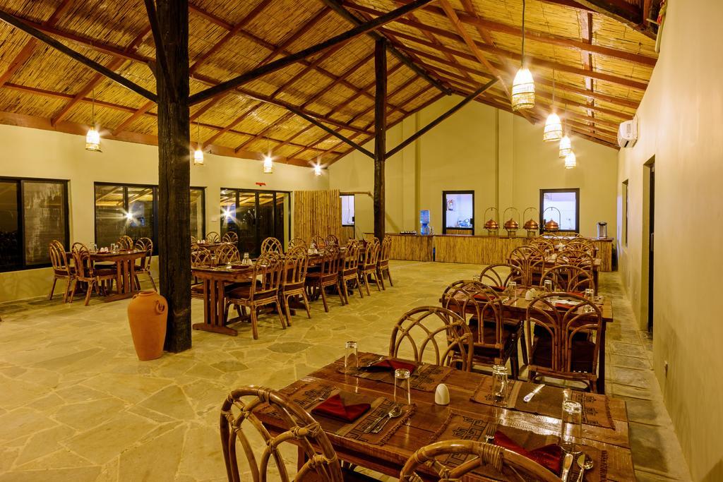 Siddhartha Wildlife Retreat Hotel Meghauli Exterior photo