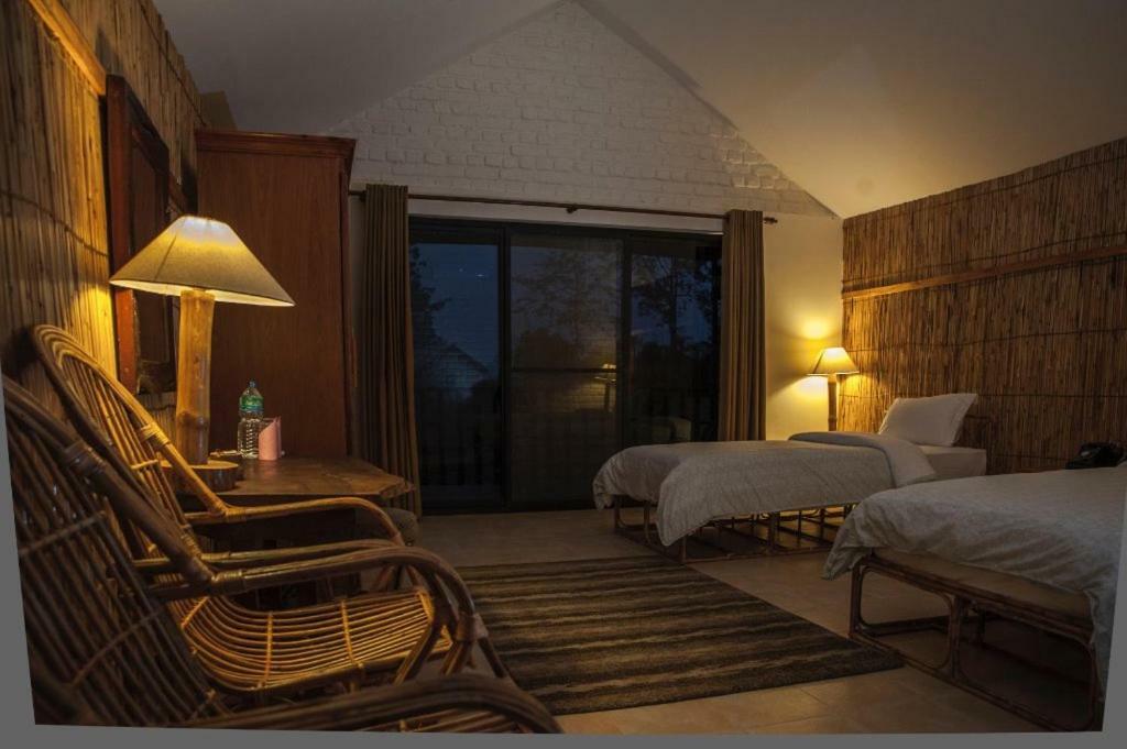 Siddhartha Wildlife Retreat Hotel Meghauli Exterior photo